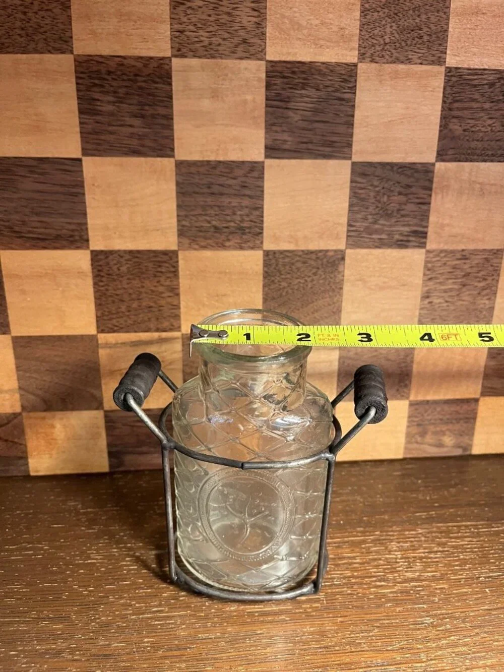 Glass Vase in Caddy A641